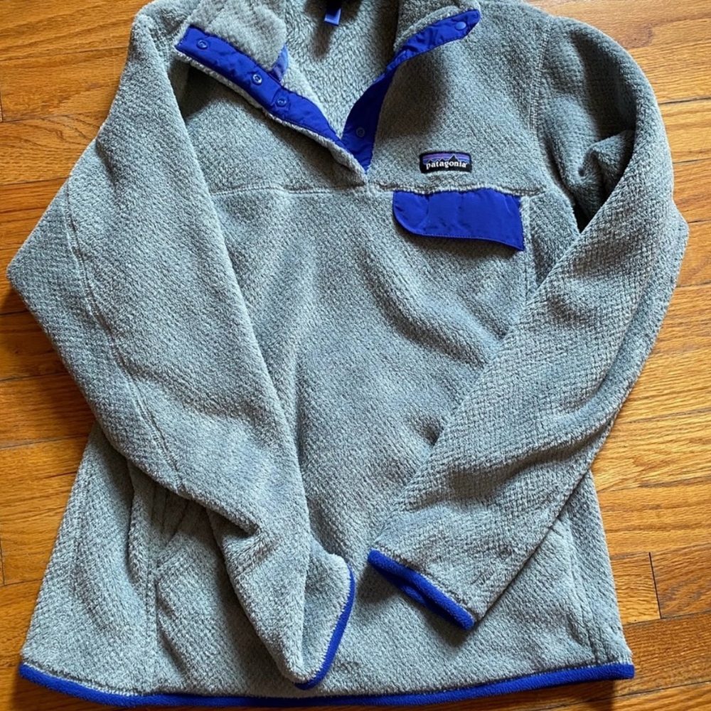 Patagonia Women’s Fleece Jacket in Gray and Blue